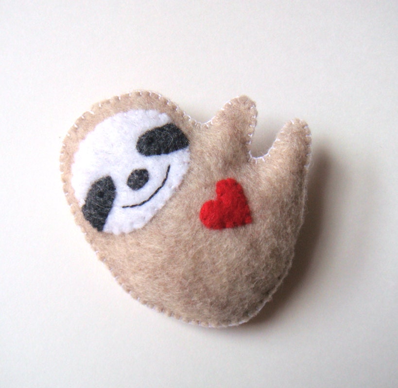 Sloth Felt Brooch Cute Red Heart Love Soft Grey Felt Accessory Funny Jungle Animal Pin