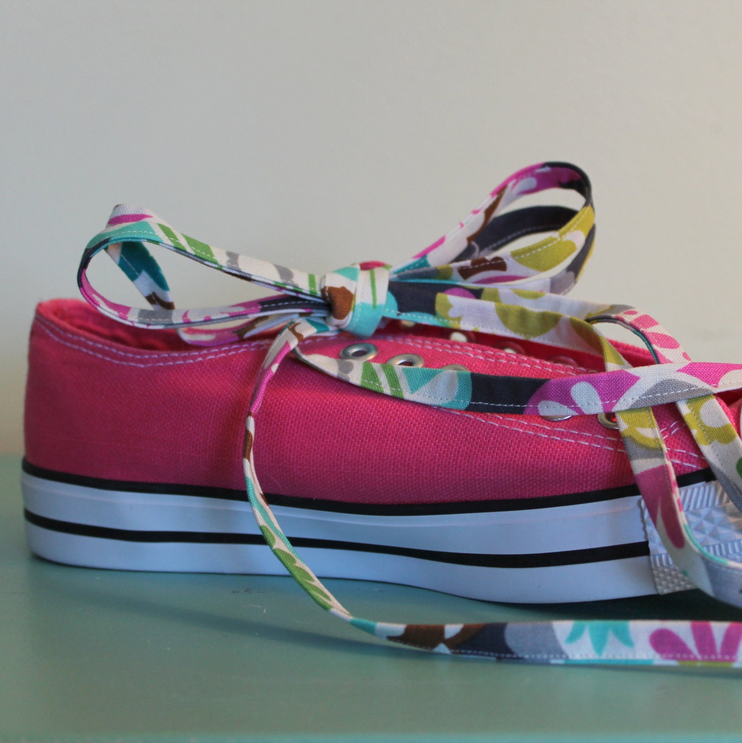 Multicolored Fabric Shoelaces with Aglets