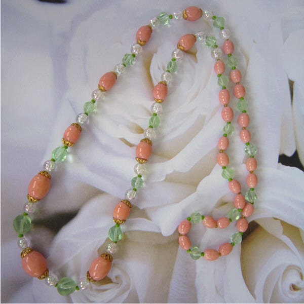 Vintage Coral & Green Bead Necklace