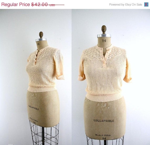 50% off Shop Closing Sale Peach Vintage Sweater . 70s Short Sleeve Knit Top . Vintage Pointelle