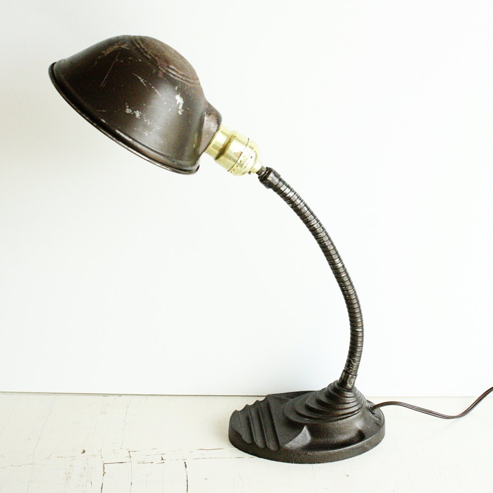 Vintage desk lamp - gooseneck - Eagle - task light - adjustable neck - gooseneck - cast iron base