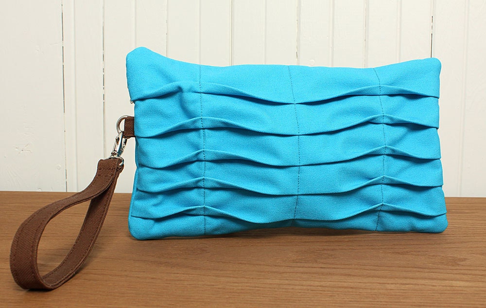 Clutch in Teal Blue Cotton Canvas Zipper Wristlet