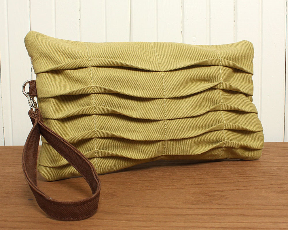 Sage Green Clutch in Pleated Cotton Canvas Zipper Wristlet