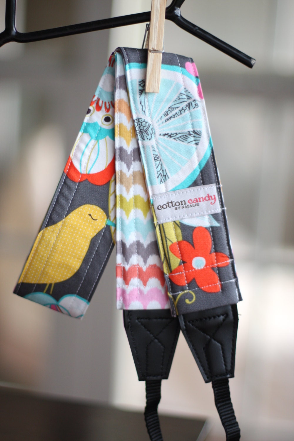 Tweet Tweet Scallops Reversible Camera Strap