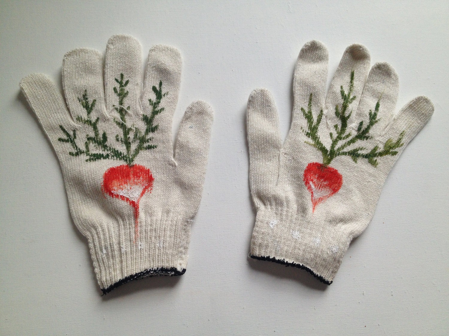 Radish Gardening Gloves
