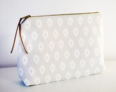 Makeup Bag in Gray