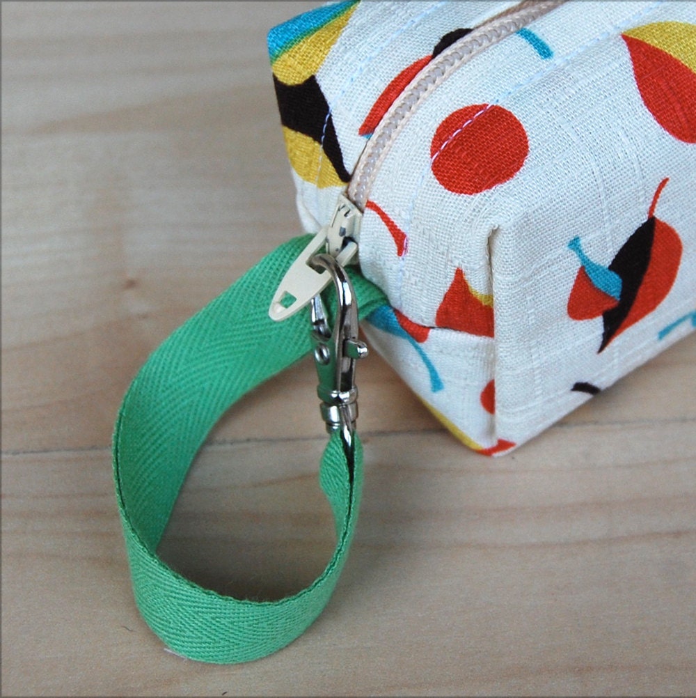 Pop Leaves Mini (Pacifier Pouch)