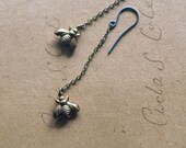 Bee Earrings, Vintage Bee Stampings, Summer Fashion Jewelry, Bee Dangle Earrings