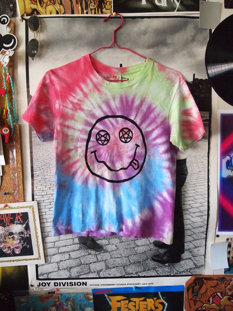 TEEN SPIRIT// Vibrant Tie Dye Nirvana Smiley Inspired Shirt, with Pentagram Eyes XS