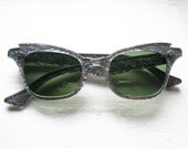 Silver Basket Weave Pointy Bat Wing Cat Eye Sunglasses Eyeglass Frames Vintage 1950's