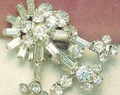 DELIZZA and ELSTER JULIANA Brilliant Rhinestone Layered Brooch Figure 8 Puddle Settings