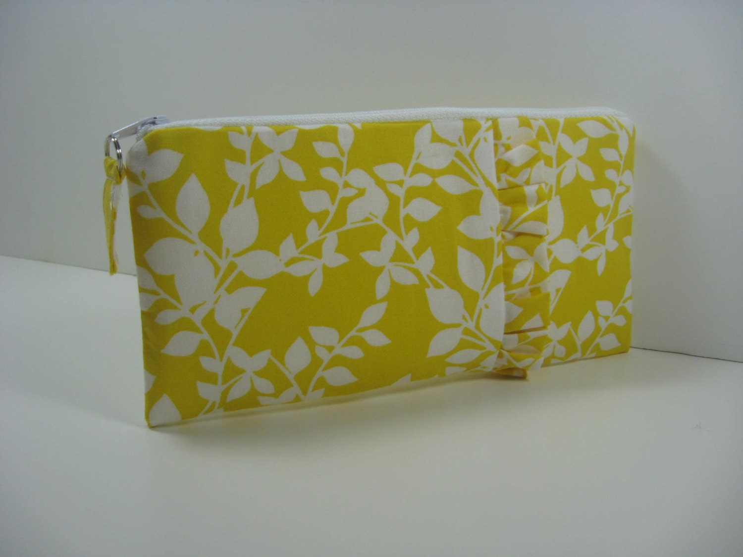Ruffled Clutch, Bridesmaid Gift, Zipper Pouch - Yellow and White