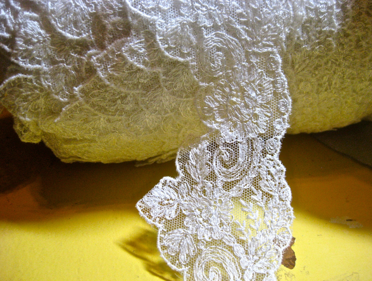 Wedding dress trim Wide WHITE floral wedding  lace VINTAGE   two yards  measures 2 1/2   inches wide scalloped edge