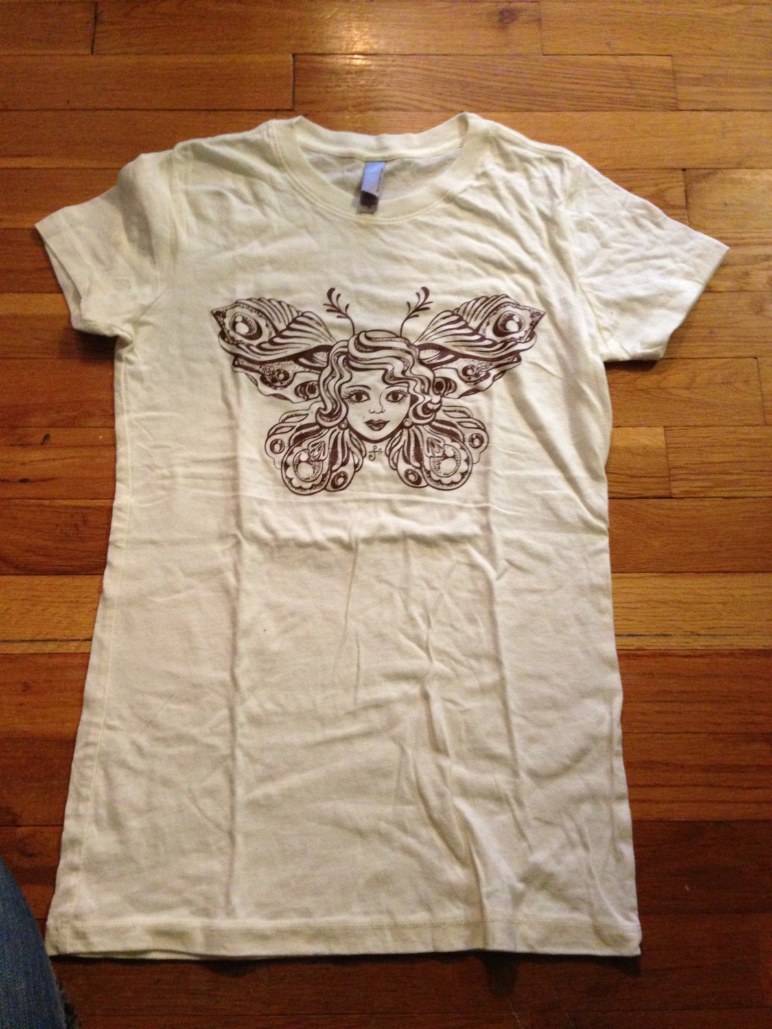 Gypsy head fitted tee  SMALL