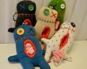 MR INTESTINES Gruesomely Interactive Keychain Toy