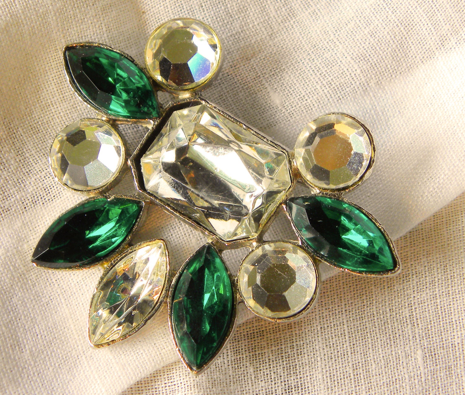 Rhinestone Emerald Silver Tone Pin Brooch Vintage Shipping Included