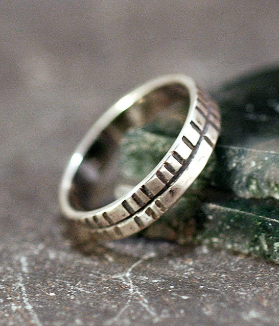 Create / Cruthaich Gaelic Ogham Ring - sterling silver - Size 6