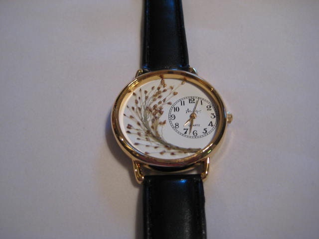Women Wrist Watch Handmade Jewelry with Grass and Leather Band