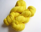 snapdragon light fingering - yellow
