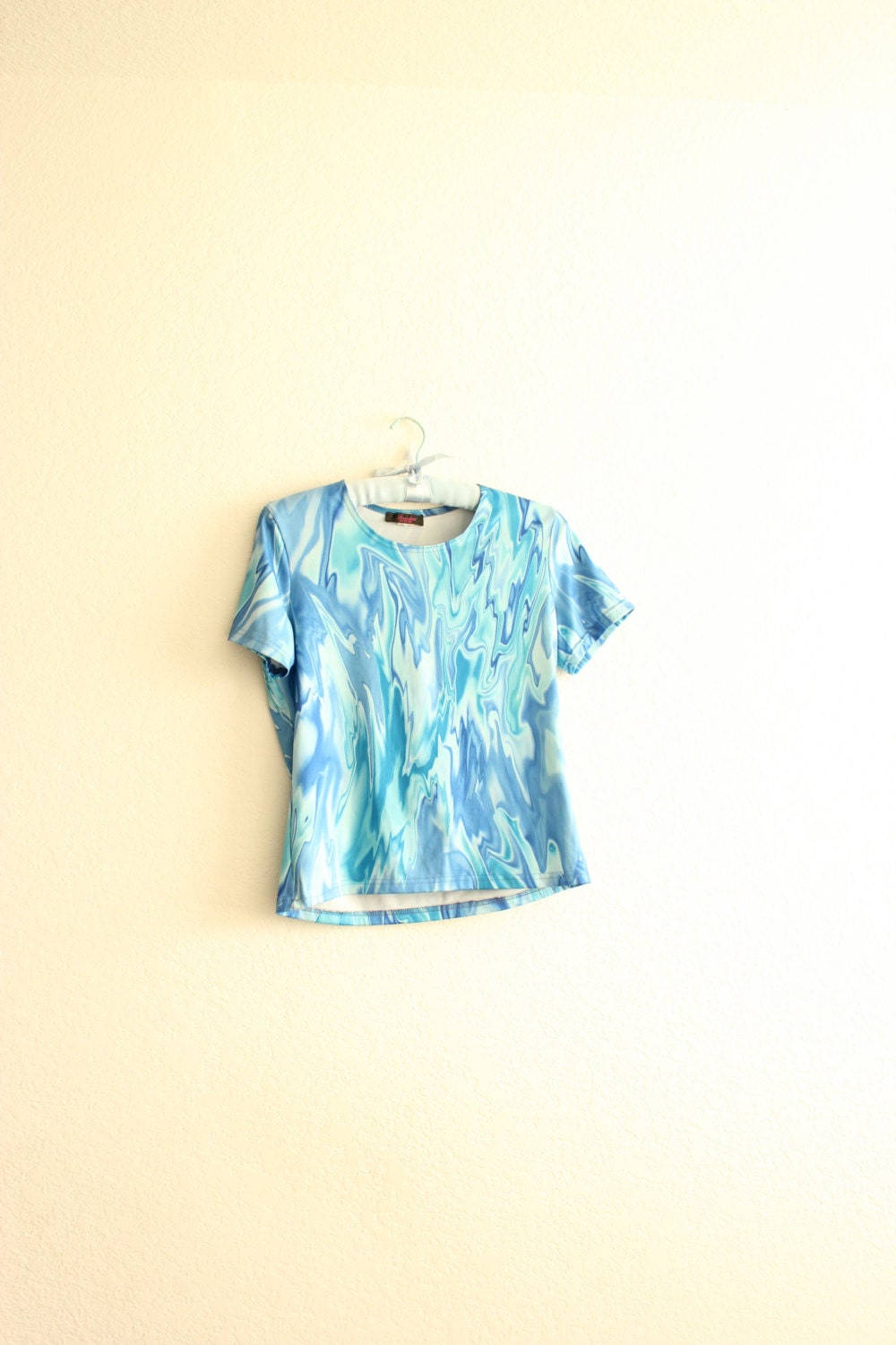 psychedelic 90's blue stretch tee m/l