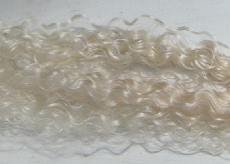 New color Doll hair / Combed Mohair / Natural Baby Blond / No fragrance