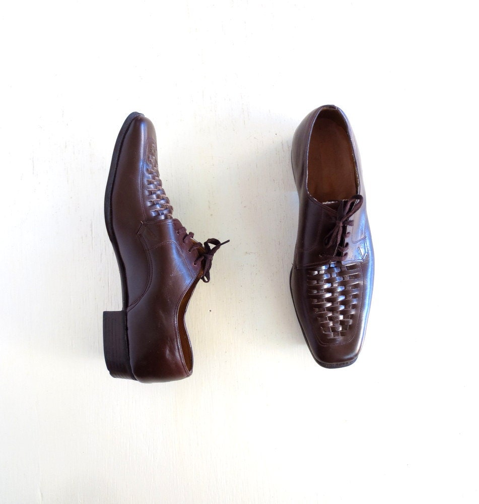 Vintage 1960s Shoes / Men's Oxfords / 60s Shoes / Woven Leather Shoes / Size 8