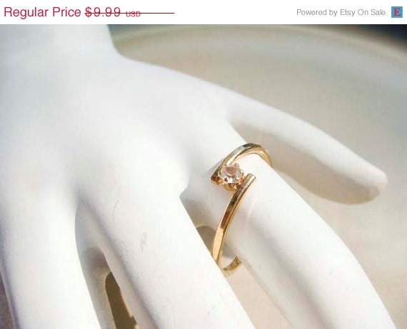 Summer Sale Vintage Gold Floating Diamond Ring AVON size 9