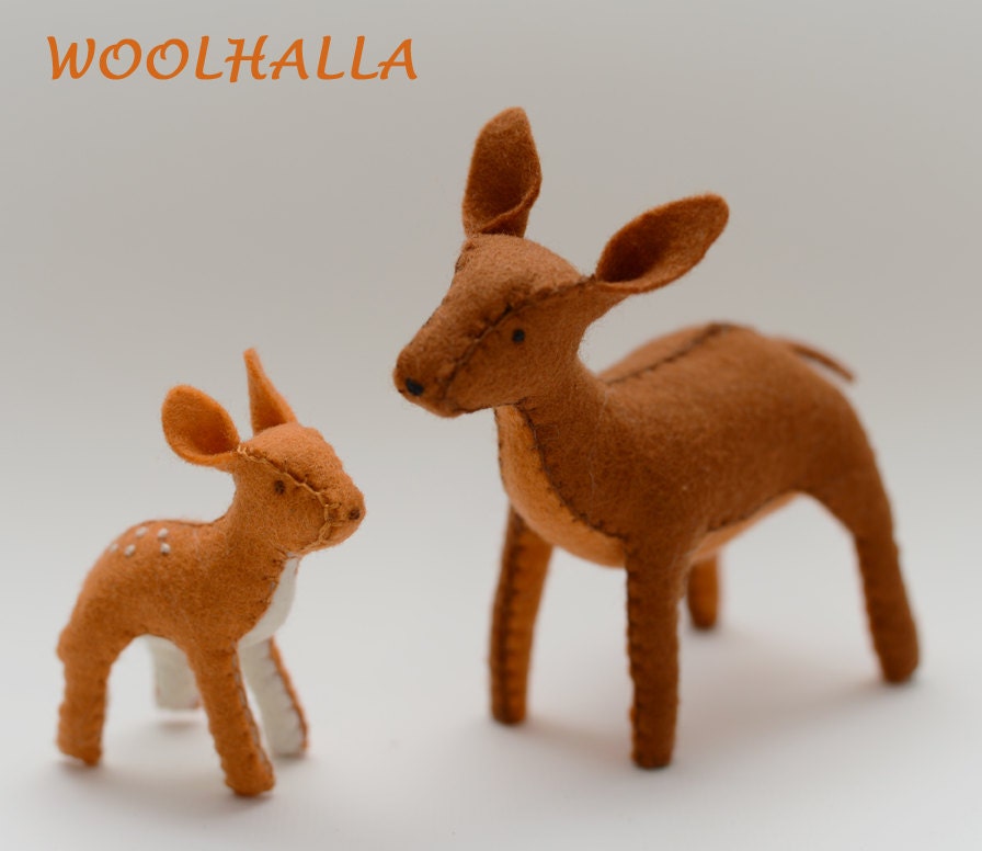 Wool Felt BROWN Deer- Mama and Fawn, Woodland, Waldorf Toy, Felt Animal, Fantasy