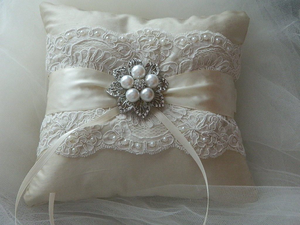 Wedding Ring Bearer Pillow Ivory Duppioni Silk Ringbearer Pillow