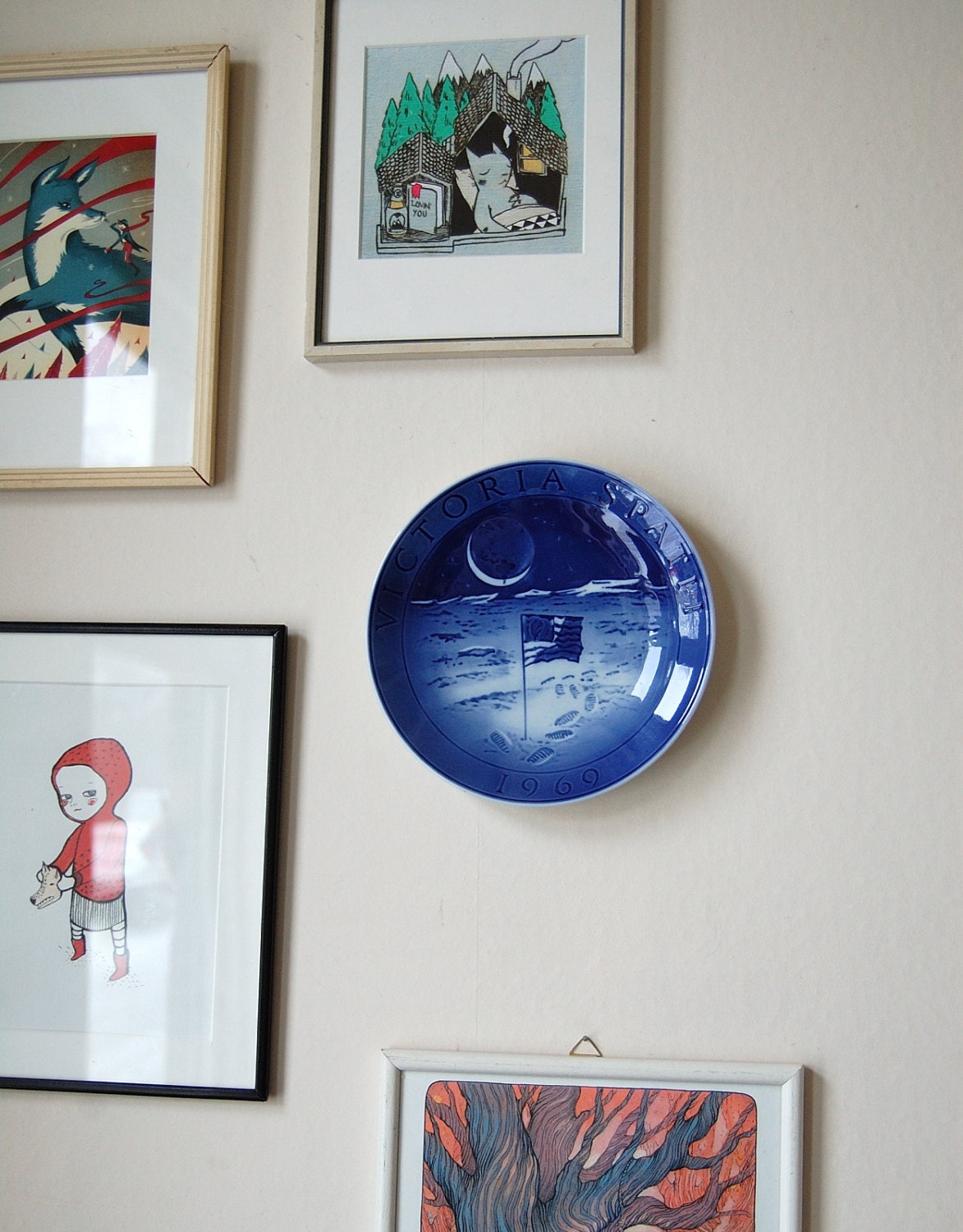 vintage Victoria Spatii Plate 1969