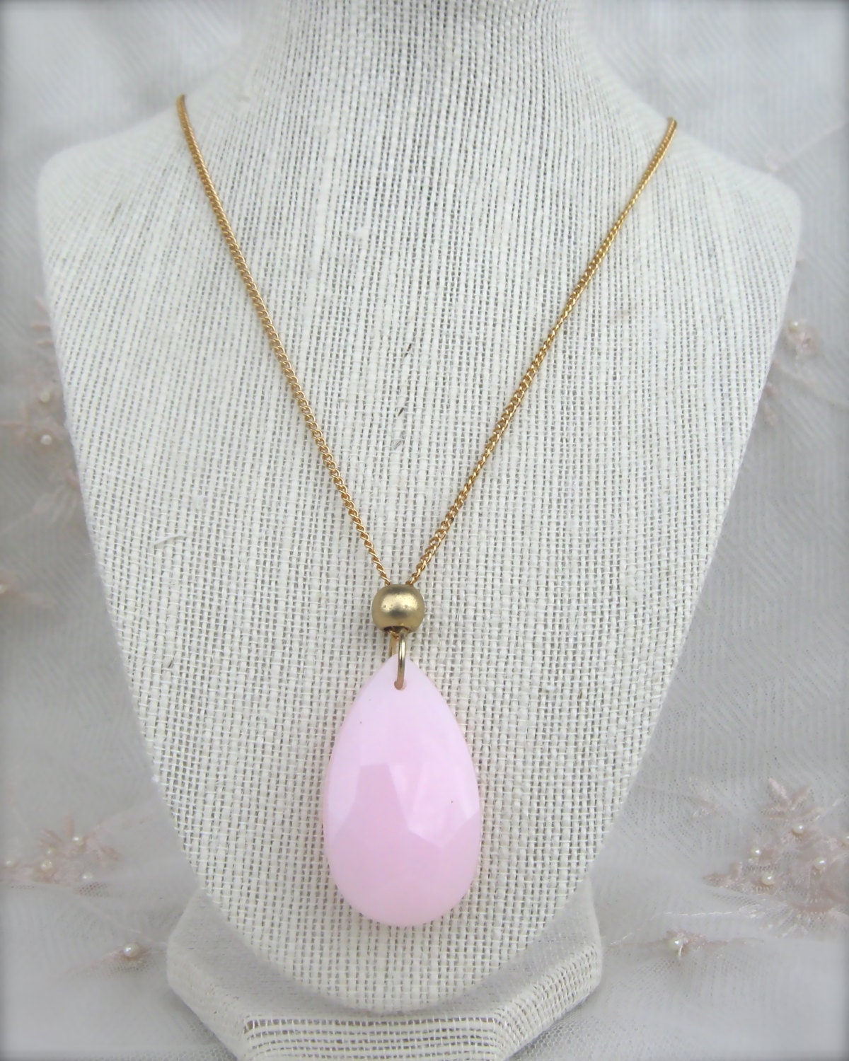 Pink Pendant Necklace. Large Briolette Pendant. Cotton Candy, Bubblegum, Pastel Pink. Gold Chain. Shabby Chic. Pink Necklace.