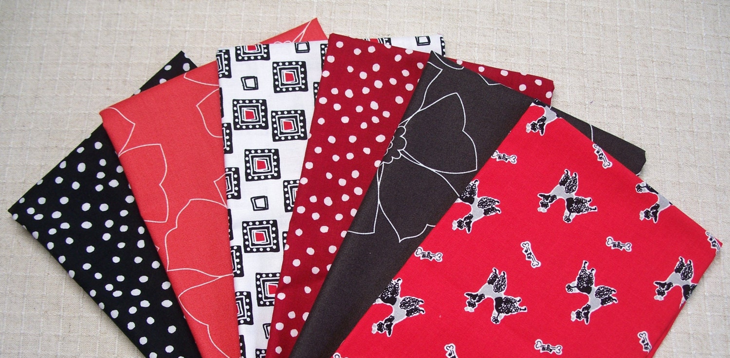 Red and Black Medley - 6 Fat Quarters Bundle (No.143) - Designer Quilt Fabric