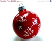 ON SALE 35% OFF Red and White Christmas Ornament - LoveMeOrnamentals