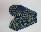 Handknitted norwegian mittens for children in blue and green