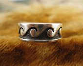 Ring Size 9 1/2 Through 9 3/4 - Vintage Wave Ring Band - Beach Side Ring Band - Silver Women Ring - Stamped 925