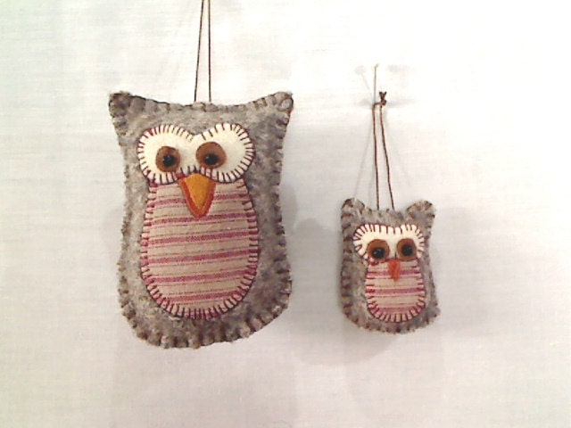 Owl Ornaments - Small and Miniatrue Woodland Brown OWL Ornaments -- Set of 2-- Wool Felt -- N0.1