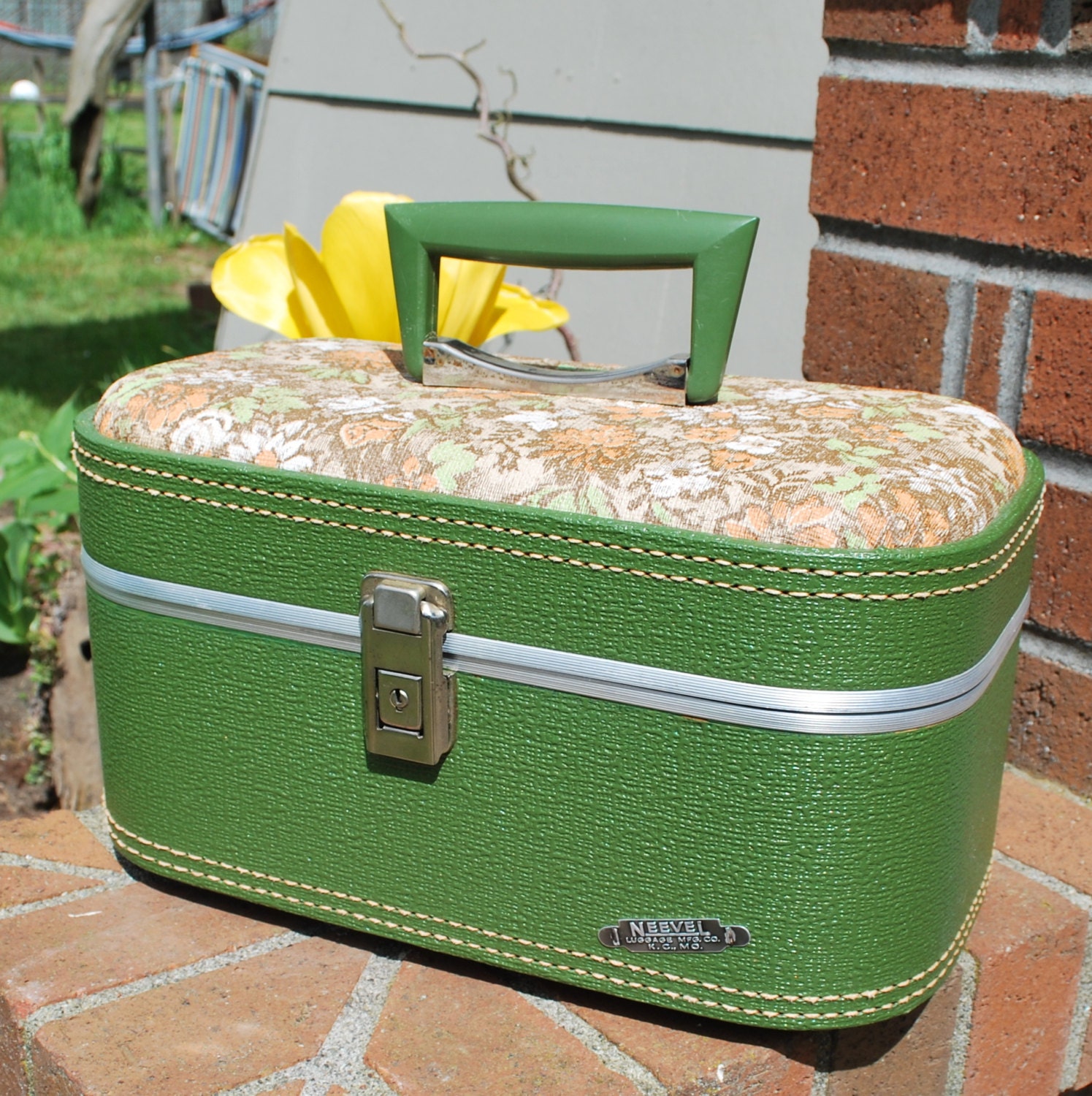 Vintage 60's Floral and Avocado Travel Case