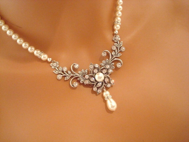 Bridal necklace, pearl necklace, vintage style necklace, floral necklace with Swarovski crystals and pearls, rhinestone necklace