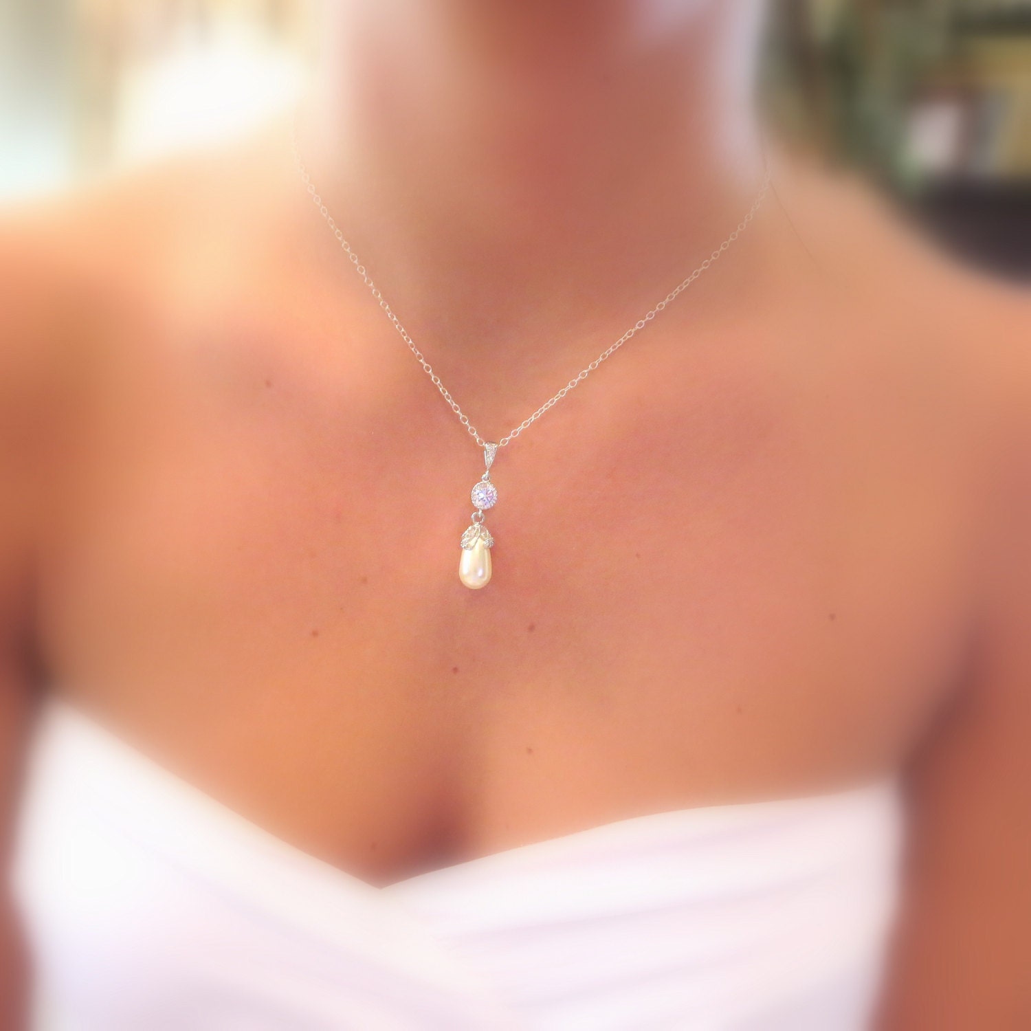 Pearl pendant necklace, bridal necklace, pearl necklace, wedding jewelry, bridesmaid jewelry, cubic zirconia necklace