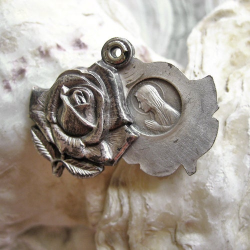 Vintage French religious sliding rose medal, 1920s