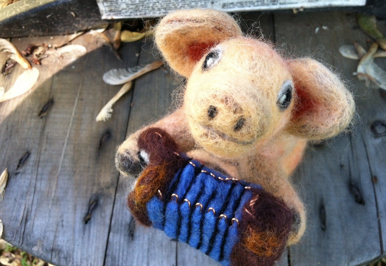 Accordion Pig