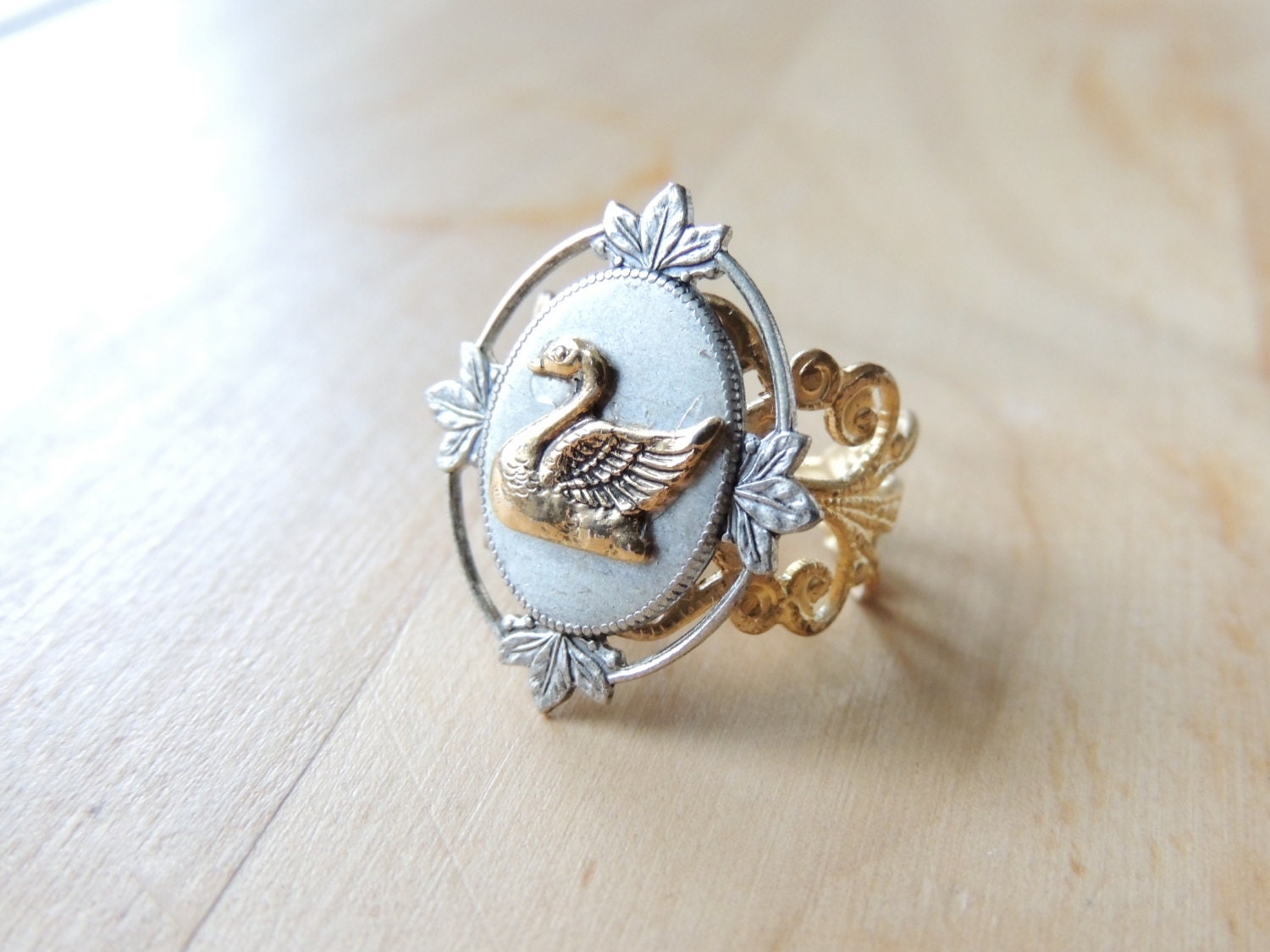 Swan ring