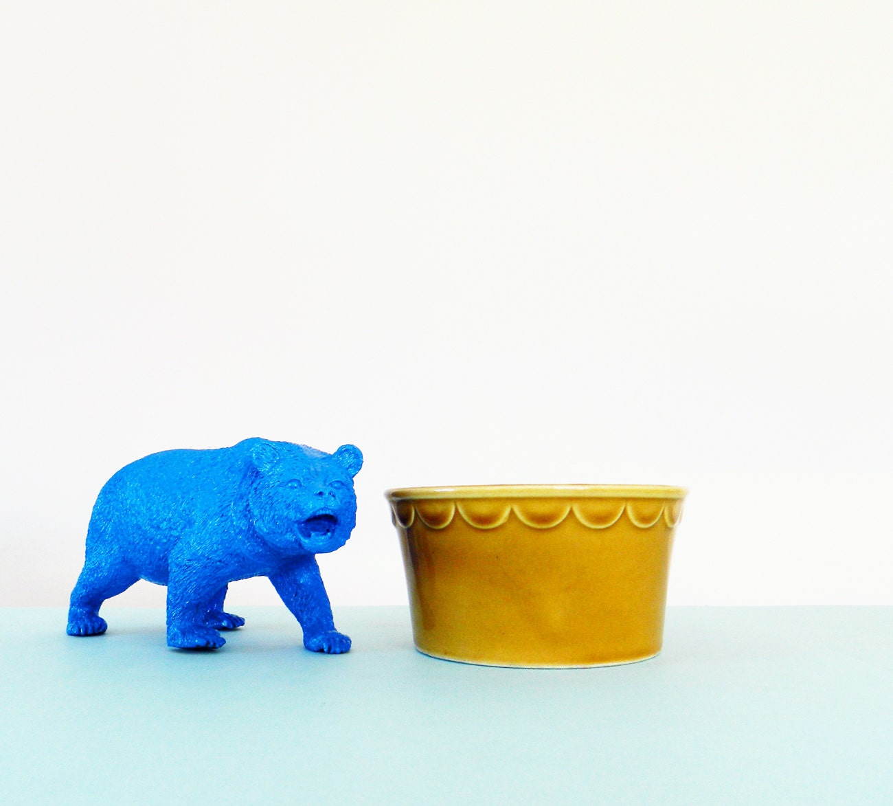 Vintage Scalloped Planter in Mustard Yellow