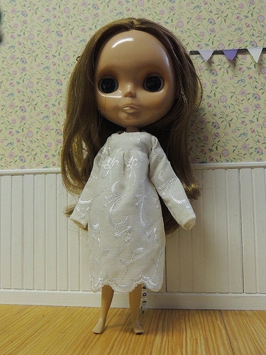 Cream Embroidered Mori Style Dress for Blythe 2