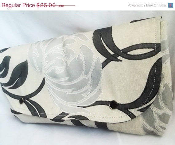 Weekend Sale - Clutch - small floral print clutch purse - handmade clutch wallet