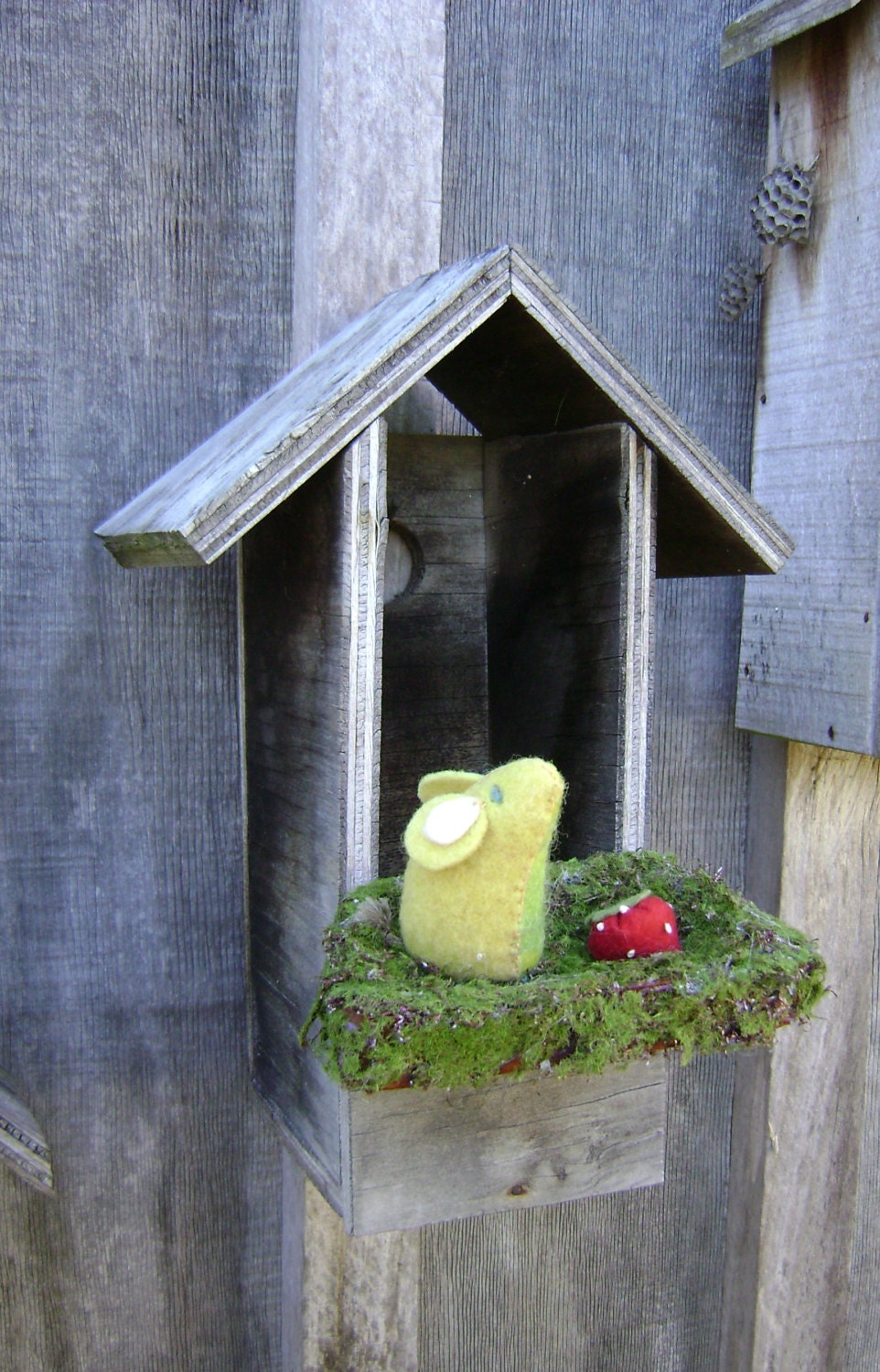 Sniff sniff a little mouse smells a strawberry -  Waldorf inspired