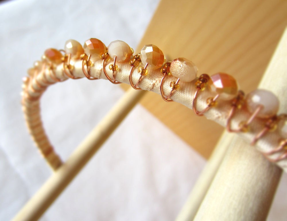 Gorgeous peach and ballerina pink crystal tiara. Hair band/ head band fits all sizes. 0191