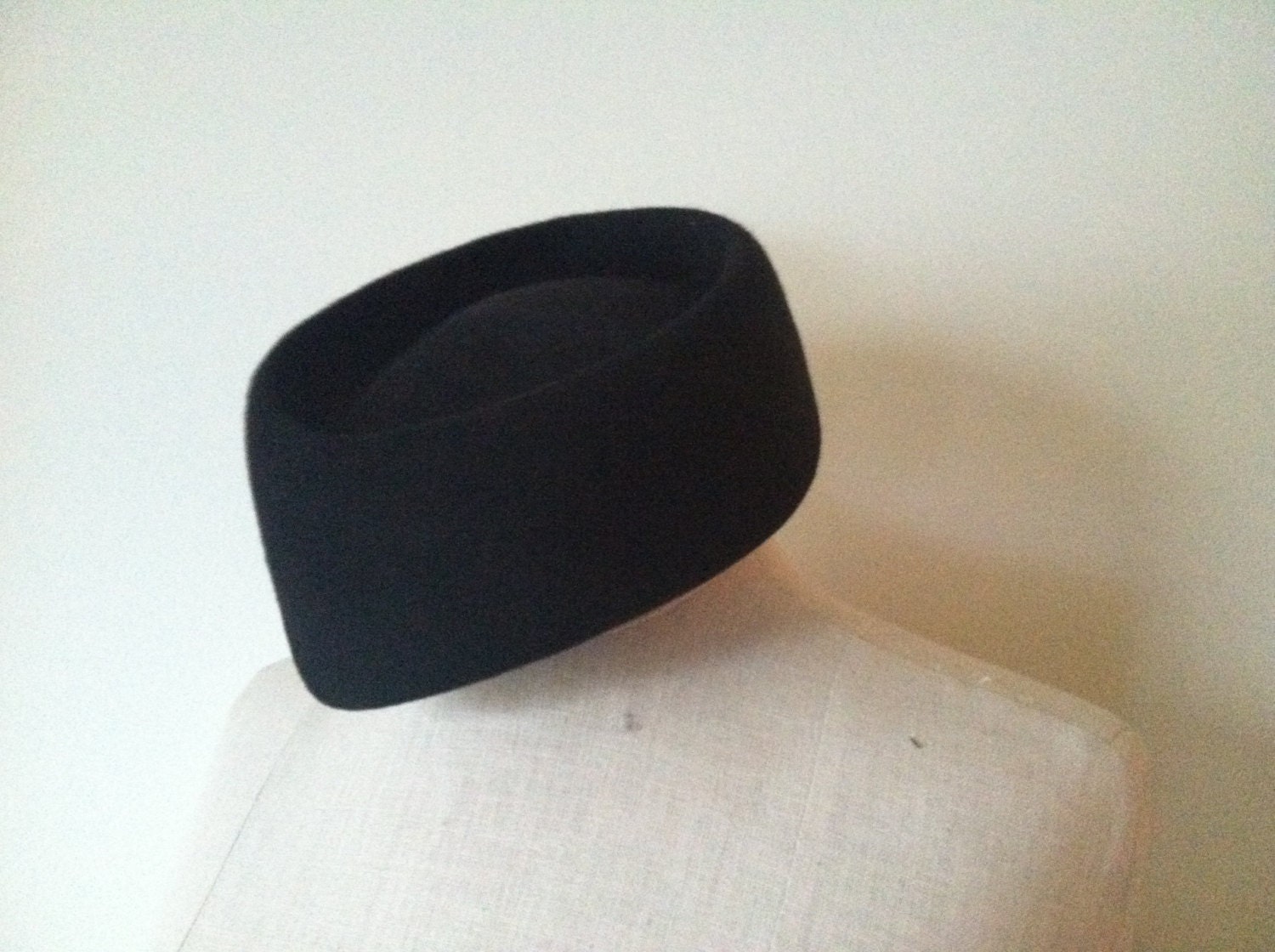 Vintage Black Felt Wool Pointed Pill Box Topper Hat with union label