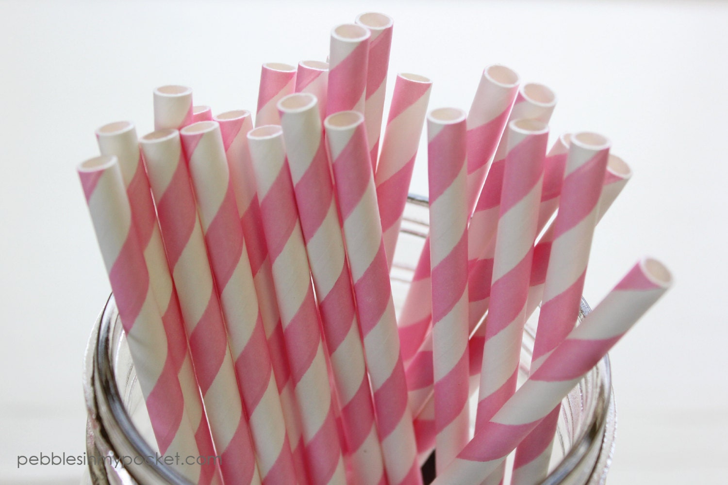 Paper Straws (25) Pink Stripe with FREE Flags