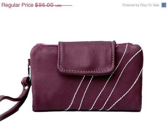 Leather iPhone 5 Wallet Case for Women,  iPhone 5 pocket, Designer iPhone 5 Wallet Wristlet , iPhone 4 case  // Plum Coctail Clutch / SALE